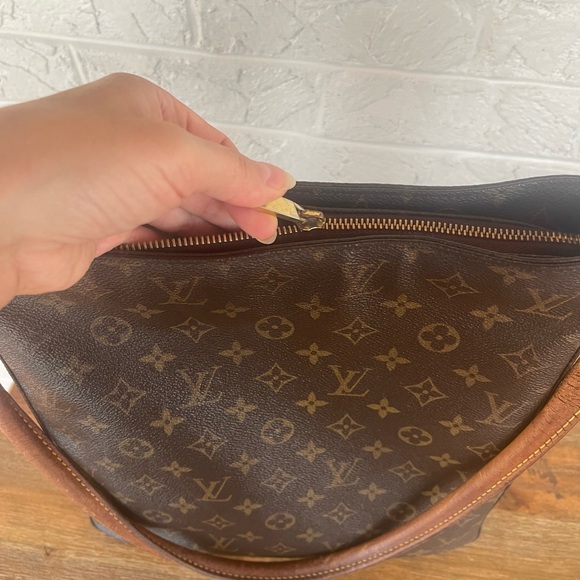 Louis Vuitton  Monogram Looping GM Shoulder Bag - Picture 2 of 15